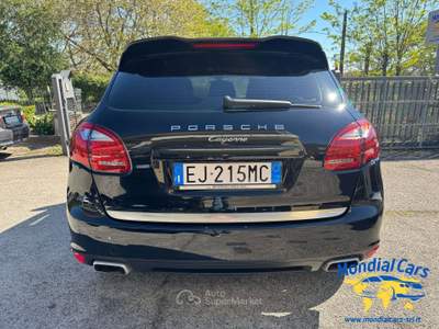 Porsche Cayenne Cayenne II 2011 3.0 V6 tdi tiptronic Nero usata San Gregorio Magno