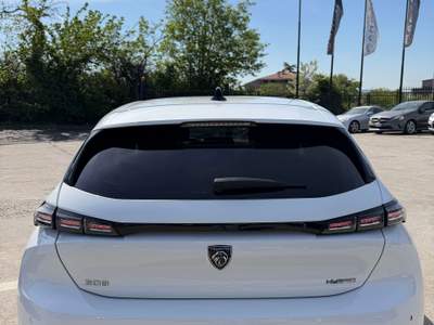 Peugeot 308 308 III 2021 1.6 hybrid phev Allure Pack 180cv e-eat8 Bianco usata Civita Castellana