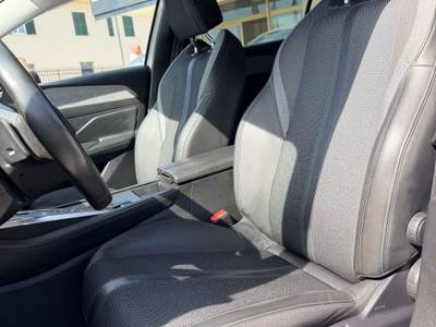 Peugeot 308 308 III 2021 1.6 hybrid phev Allure Pack 180cv e-eat8 Bianco usata Civita Castellana