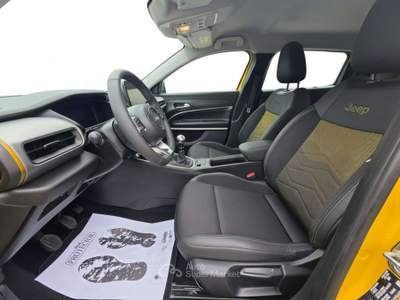 Jeep Avenger Avenger 1.2 turbo Altitude 100cv + NAVI + JBL Oro usata Moncalieri