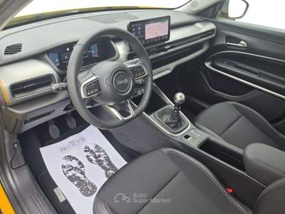 Jeep Avenger Avenger 1.2 turbo Altitude 100cv + NAVI + JBL Oro usata Moncalieri