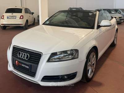 Audi A3 A3 II Cabriolet Cabrio 2.0 tdi Attraction Bianco usata Paderno Dugnano