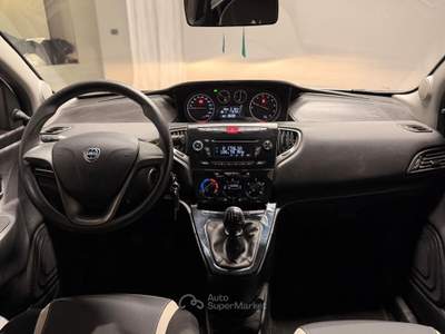 Lancia Ypsilon 5 porte Elle Argento usata CASALE MONFERRATO