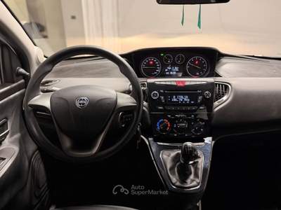 Lancia Ypsilon 5 porte Elle Argento usata CASALE MONFERRATO