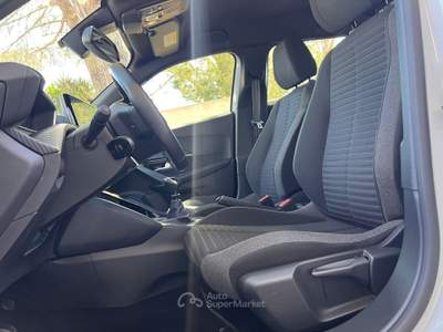 Peugeot 2008 S&S Active Bianco usata Sannicola