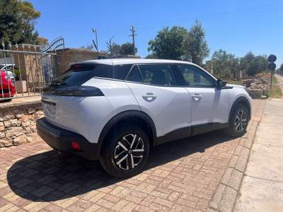 Peugeot 2008 S&S Active Bianco usata Sannicola