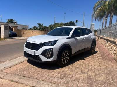 Peugeot 2008 S&S Active Bianco usata Sannicola