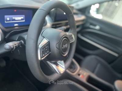 Jeep Avenger 100 CV Summit Bianco usata Cercola