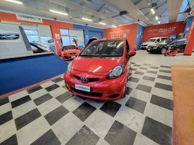 Toyota Aygo NEOPATENTATI Rosso usata Fino Mornasco