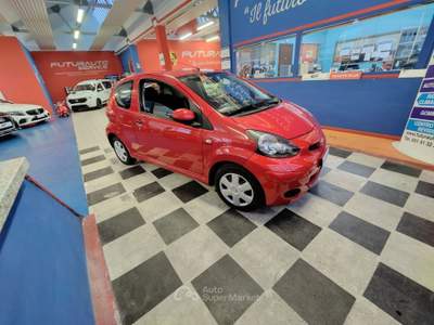 Toyota Aygo NEOPATENTATI Rosso usata Fino Mornasco