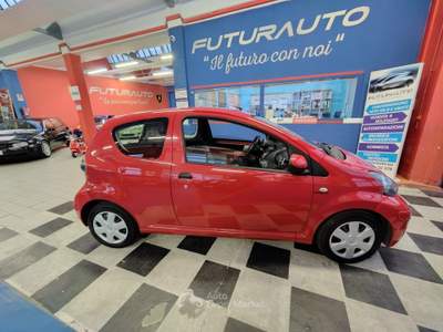 Toyota Aygo NEOPATENTATI Rosso usata Fino Mornasco