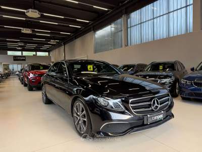 Mercedes-Benz Classe E d auto Berlina CAMERA/AMBIENTLIGHT/FULL LED Nero usata Merano