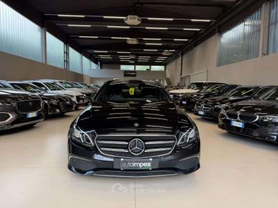 Mercedes-Benz Classe E d auto Berlina CAMERA/AMBIENTLIGHT/FULL LED Nero usata Merano