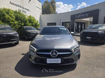 Mercedes-Benz Classe A d Automatic Business Grigio usata Taranto