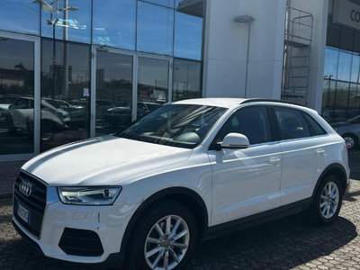 Audi Q3 2.0 TDI 120 CV Business Bianco usata Scandicci