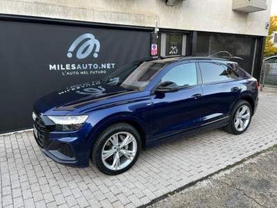 Audi Q8 50TDI S line Pano Sed ventilati ACC Matrix AppleCP Blu/Azzurro usata Rubano