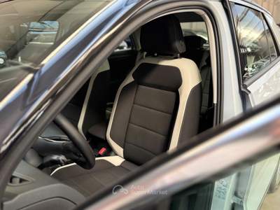 Volkswagen T-Roc 2.0 TDI SCR 4MOTION Advanced BlueMotion Technology Bianco usata Bologna