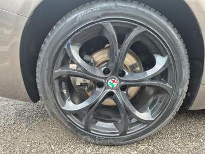 Alfa Romeo Giulia 2.2 Turbodiesel 160 CV AT8 Business Restiling Grigio usata Castegnato