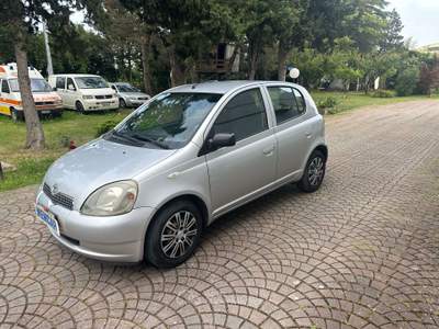 Toyota Yaris 5p 1.0 Sol IDONEA PER NEOPATENTATI Argento usata Rimini