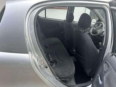 Toyota Yaris 5p 1.0 Sol IDONEA PER NEOPATENTATI Argento usata Rimini