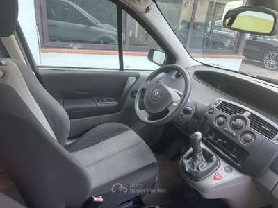Renault Scénic 1.5 dci Confort Dynamique  IDONEA PER NEOPATENTATI Argento usata Rimini