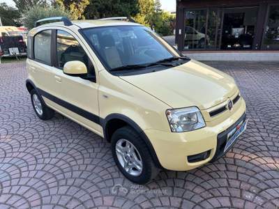 Fiat Panda Panda 1.3 mjt 16v 4x4 IDONEA PER NEOPATENTATI Giallo usata Rimini