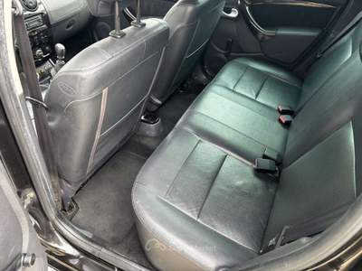 Dacia Duster 1.5 dci Laureate 4x4 110cv UNICO PROPRIETARIO Nero usata Rimini
