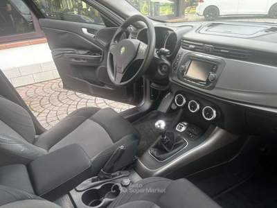 Alfa Romeo Giulietta Giulietta 1.6 jtdm Distinctiv IDONEA X NEOPATENTAT Nero usata Rimini