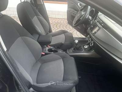 Alfa Romeo Giulietta Giulietta 1.6 jtdm Distinctiv IDONEA X NEOPATENTAT Nero usata Rimini