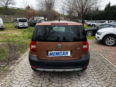 Skoda Yeti 1.6 tdi Ambition OK NEOPATENTATI UNIPROPRITARIO Bronzo usata Rimini