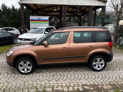 Skoda Yeti 1.6 tdi Ambition OK NEOPATENTATI UNIPROPRITARIO Bronzo usata Rimini