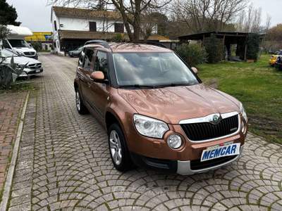 Skoda Yeti 1.6 tdi Ambition OK NEOPATENTATI UNIPROPRITARIO Bronzo usata Rimini