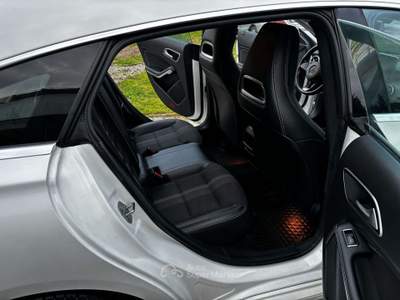 Mercedes-Benz CLA Shooting Brake d Executive auto FL BELLISSIMA Bianco usata Rimini