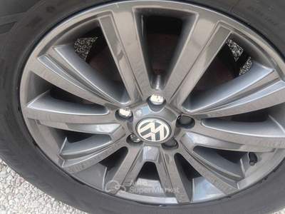 Volkswagen Amarok tenuta in box usata TERNI
