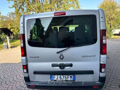 Renault Trafic 9 POSTI IVA ESPOSTA BELLISSIMO PERMUTABILE Grigio usata Rimini