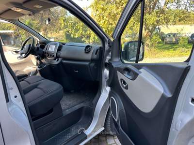 Renault Trafic 9 POSTI IVA ESPOSTA BELLISSIMO PERMUTABILE Grigio usata Rimini