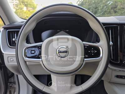 Volvo XC60 VOLVO XC60 B4 Geartronic Inscription usata CATANZARO