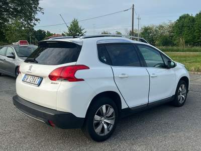 Peugeot 2008 PEUGEOT 2008 BENZINA NEOPATENTATI Bianco usata Fontaneto d'Agogna