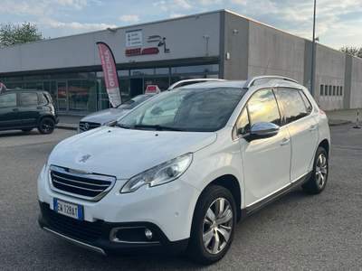 Peugeot 2008 PEUGEOT 2008 BENZINA NEOPATENTATI Bianco usata Fontaneto d'Agogna