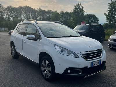 Peugeot 2008 PEUGEOT 2008 BENZINA NEOPATENTATI Bianco usata Fontaneto d'Agogna