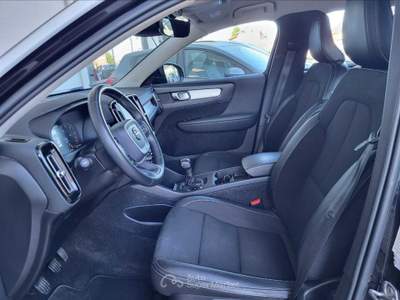 Volvo XC40  2.0 d3 momentum awd usata San Secondo di Pinerolo