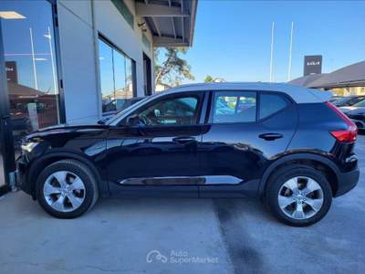 Volvo XC40  2.0 d3 momentum awd usata San Secondo di Pinerolo