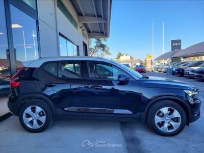 Volvo XC40  2.0 d3 momentum awd usata San Secondo di Pinerolo