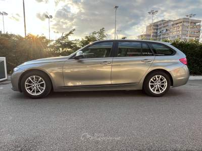 BMW Serie 3 318d 318 Serie 3 F31 2015 Touring 318d Touring Business Advantage auto Grigio usata Taranto
