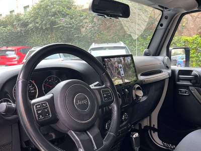 Jeep Wrangler Wrangler III 2011 2.8 crd Sport auto E5 Bianco usata Taranto