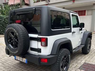 Jeep Wrangler Wrangler III 2011 2.8 crd Sport auto E5 Bianco usata Taranto
