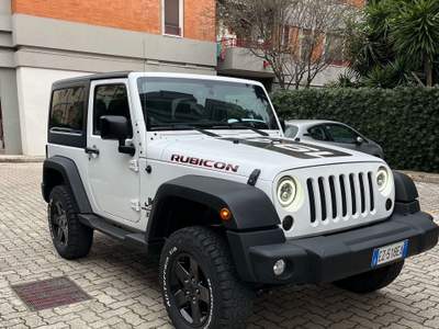 Jeep Wrangler Wrangler III 2011 2.8 crd Sport auto E5 Bianco usata Taranto