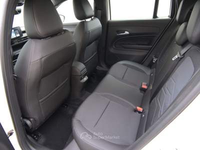 Jeep Avenger 1.2 Turbo 100 CV Altitude KM Zero Bianco usata Cologno Monzese