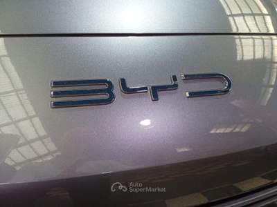 BYD Seal u U DMi 1.5 Turbo 324  CV 4wd PHEV Design Grigio usata Melegnano