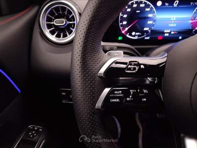 Mercedes-Benz Classe GLB 180 D AMG Line Advanced Plus 8G-DCT Argento usata Lucca
